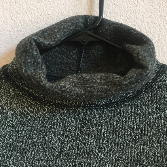 Abercrombie turtleneck sweater - Picture 2 of 7